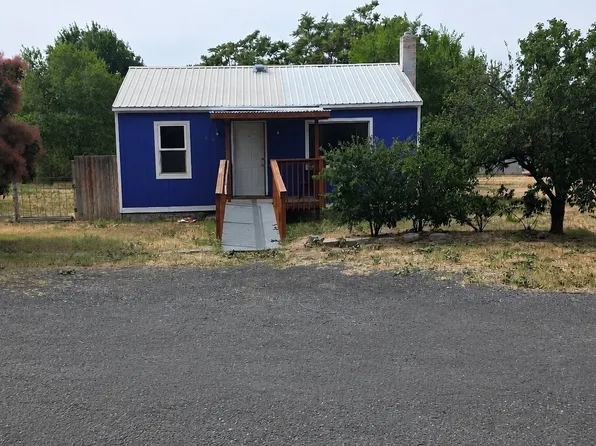 68 NW Ephrata Avenue, Soap Lake, WA 98851