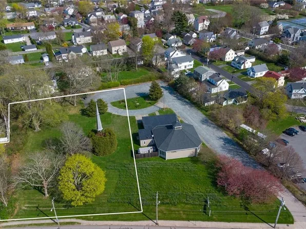 525 Broadway, Newport, RI 02840