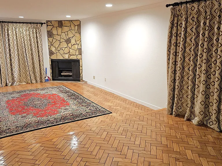 4216 Ethel Ave #7 — Photo 3
