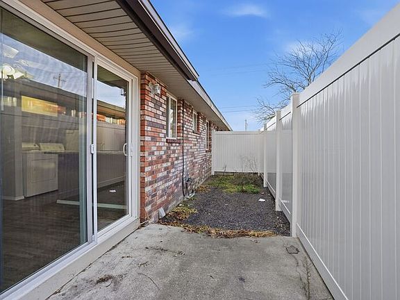 5th image of 1334 W Garland Ave #1