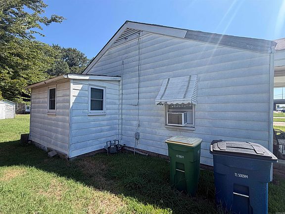 2nd image of 403 E 19th St