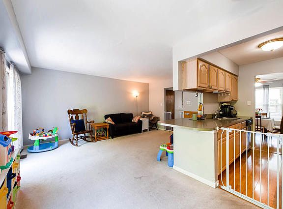 4th image of 1552 N Broadmoor Ct #1552