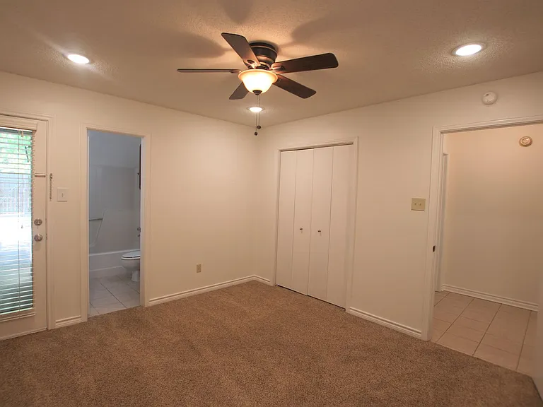 5839 Creekside Cir — Photo 27