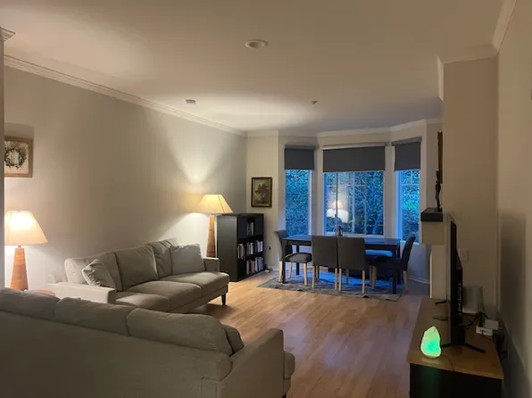 260 Caldecott Ln Unit 215, Oakland, CA 94618