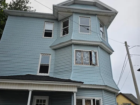 39 Buckley St #3, Fall River, MA 02723