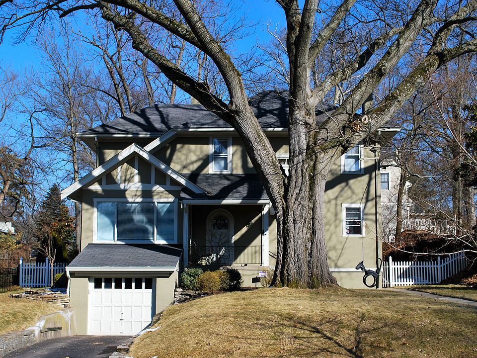 1st image of 3560 Paxton Ave