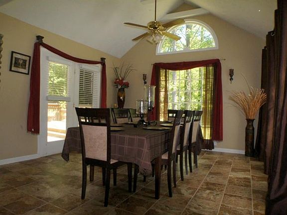 4th image of 1951 Shady Creek Ln