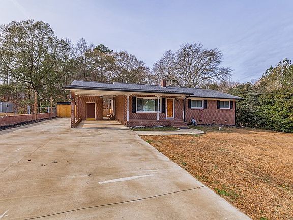 2nd image of 207 Maid Marion Dr