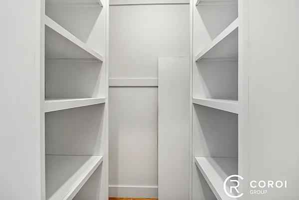 Rented by Coroi Corp | media 25