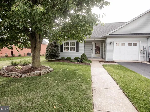 127 Westhall Dr, Charles Town, WV 25414