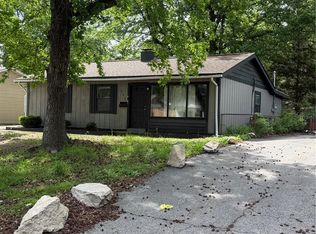 125 Saint Robert Dr, Cahokia, IL 62206