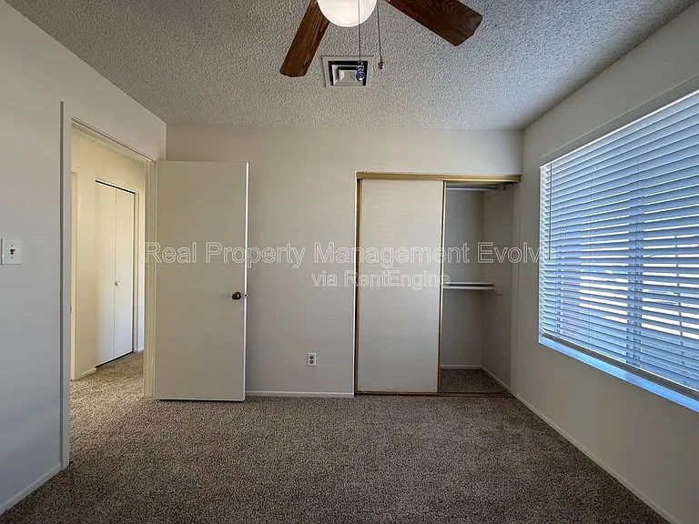 6437 W Sierra St — Photo 17