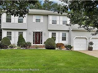20 Jason Ct, Howell, NJ 07731