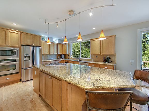 4th image of 25312 NE 3rd Pl