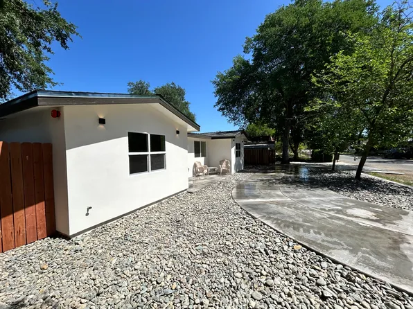 1230 Arizona St, Redding, CA 96002