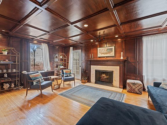 5th image of 331 Ridgewood Ave