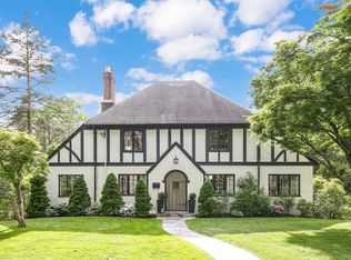 31 Oxford Rd, White Plains, NY 10605