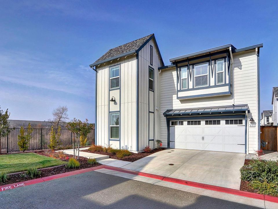 1st image of 844 Farmhouse Way
