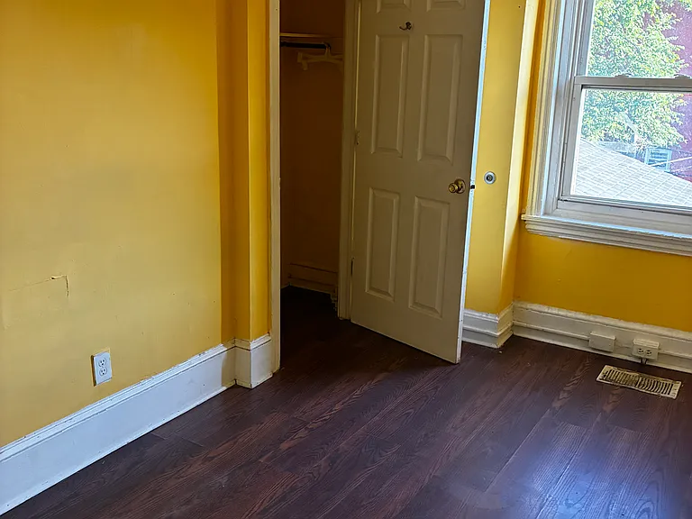 148 W Marshall St #C — Photo 13