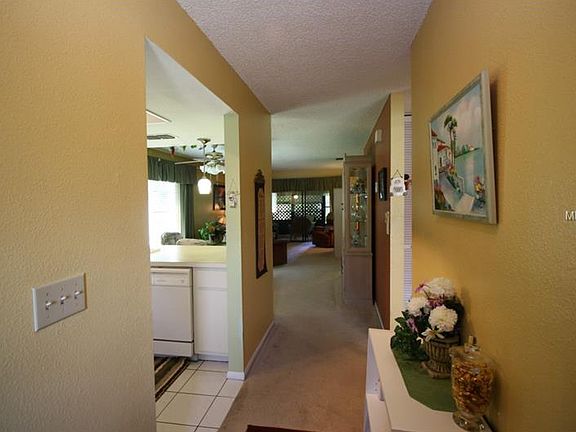 3rd image of 222 Somerset Cir N