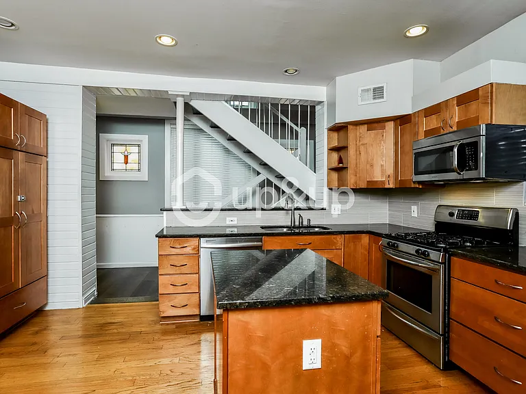 919 Allen Ave #R — Photo 6