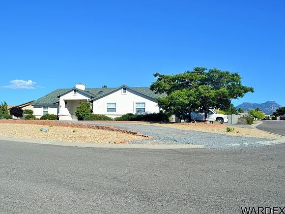 1st image of 3928 Pueblo Ln