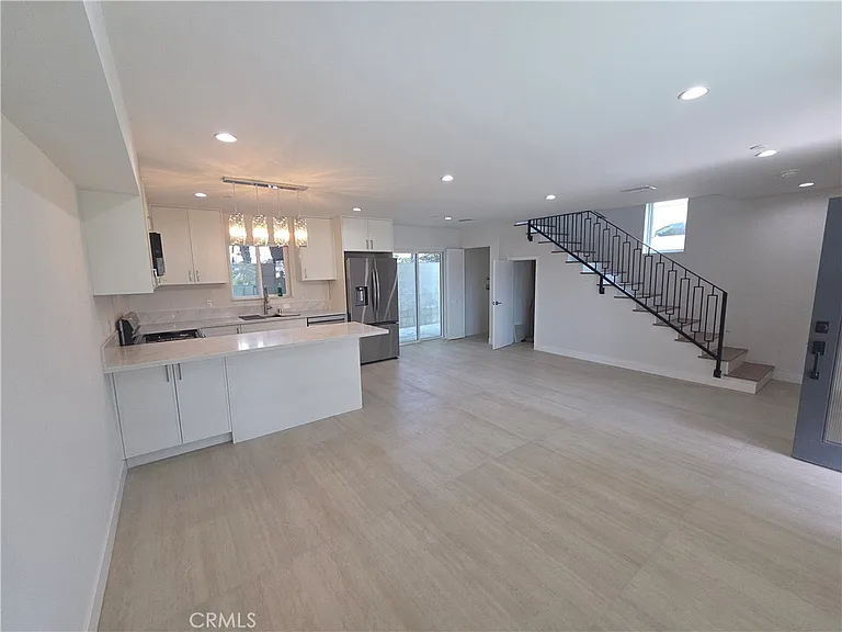 2515 B Foothill — Photo 3