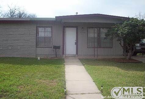 2nd image of 1715 Dellhaven Dr