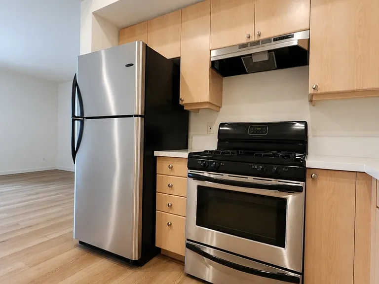 1226 23rd St #9 — Photo 8
