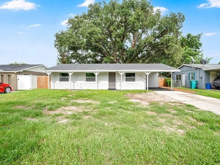 2115 Messina Ave — Photo 1