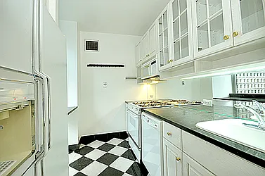 Rented by Cooper & Cooper Real Estate