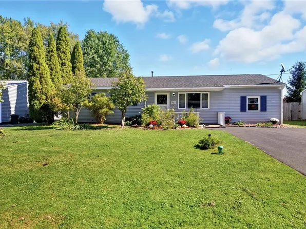 7924 Rinaldo Blvd E, Bridgeport, NY 13030