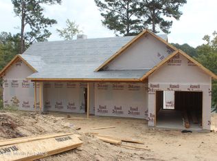 555 Transom Dr, Jacksons Gap, AL 36861