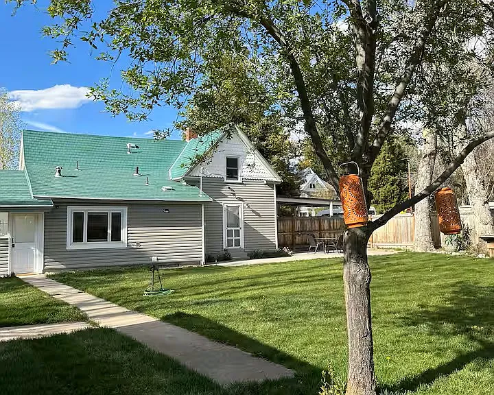 288 E Center St — Photo 4