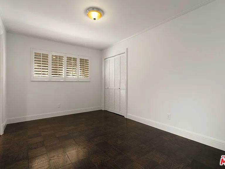 519 N Rexford Dr — Photo 22