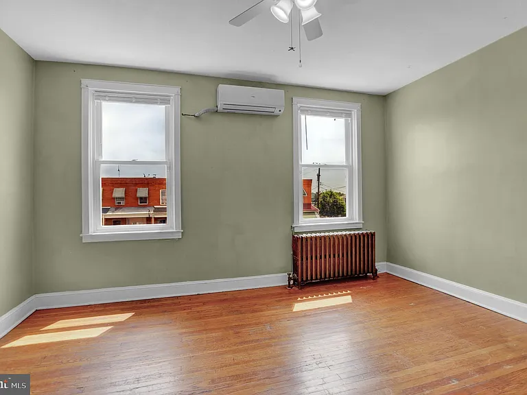 434 Folcroft St #A — Photo 8