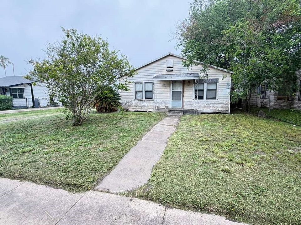 1st image of 1701 Main Dr