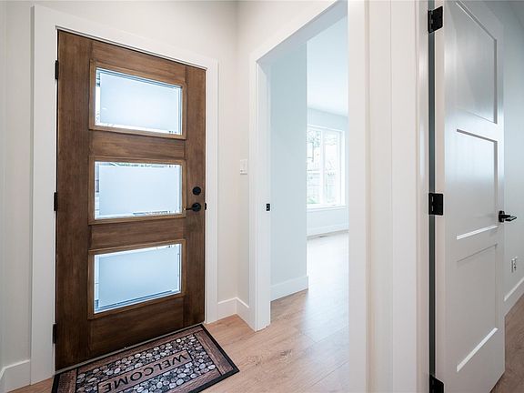 4th image of 91 Dahl Rd #3