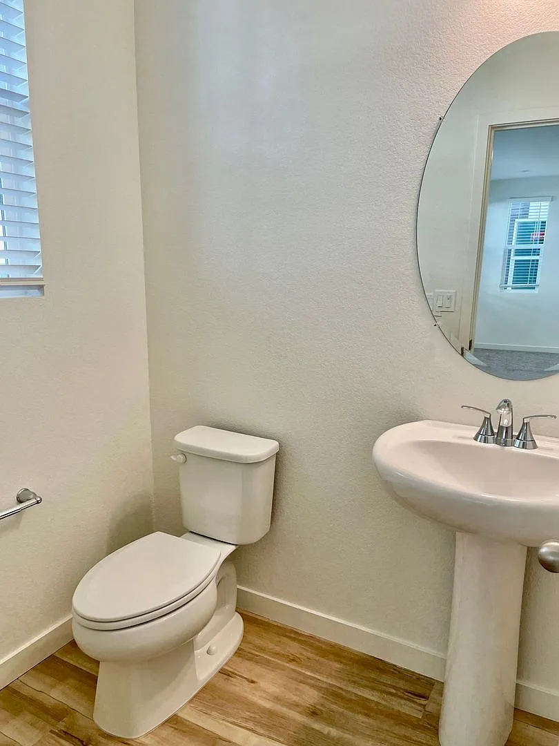 Beautiful Newer Home! — Photo 4