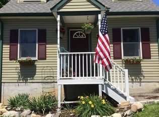 6 Urban St, Hamburg, NJ 07419