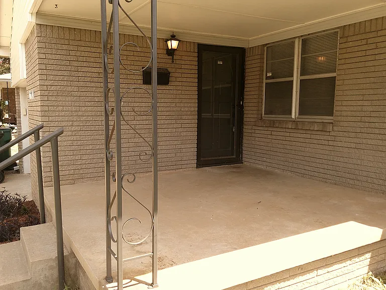 6804 Ashby Ter — Photo 2