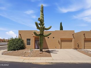 996 W Via De La Fonda, Green Valley, AZ 85614