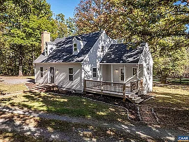5 bed, 2301 sqft, $3,950 — Photo 2