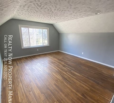 4th image of 4000 E 64th St Unit Up