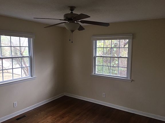 5th image of 308 Forest Ave APT B