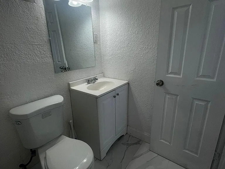 2279 NW 94th St #C — Photo 8