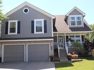 1903 NE 2nd St, Blue Springs, MO 64014