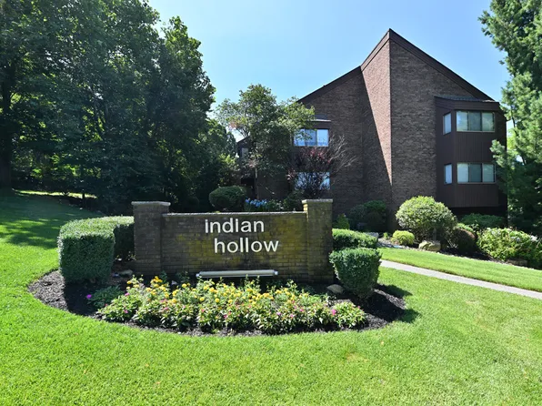 204 Indian Hollow Ct #204, Mahwah, NJ 07430
