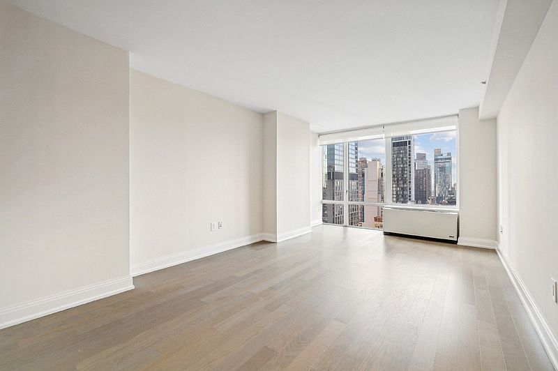 1st image of 125 W 31st St APT 24B