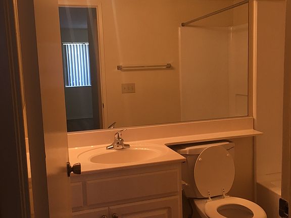 3rd image of 2305 Catalina Cir APT 149